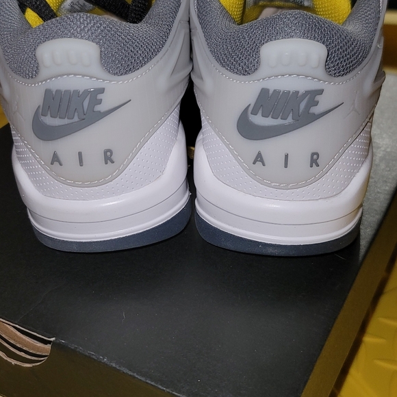 Air Jordan 4 RM BG PRM Size 4y (Which Is Same As 6womens) - Picture 9 of 10